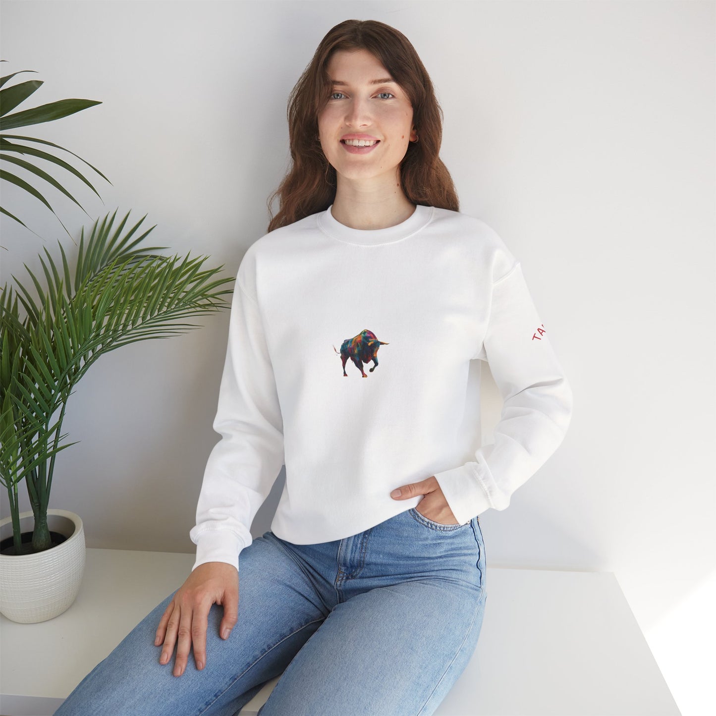 Colorful Bull Art Sweatshirt, Cozy Crewneck, Unisex Apparel, Unique Gift for Animal Lovers, Perfect for Casual Wear, Colorful Fashion [...]