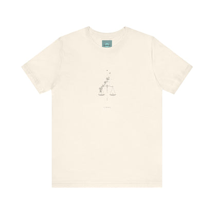 Chic Minimalist Graphic Tee, Casual Unisex T-Shirt, Fashion Statement Top, Everyday Wear, Gift for Him/Her, Summer Outfit